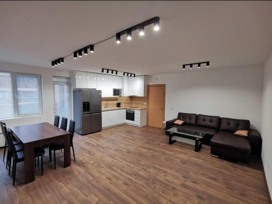 3 стаен Apartment *
